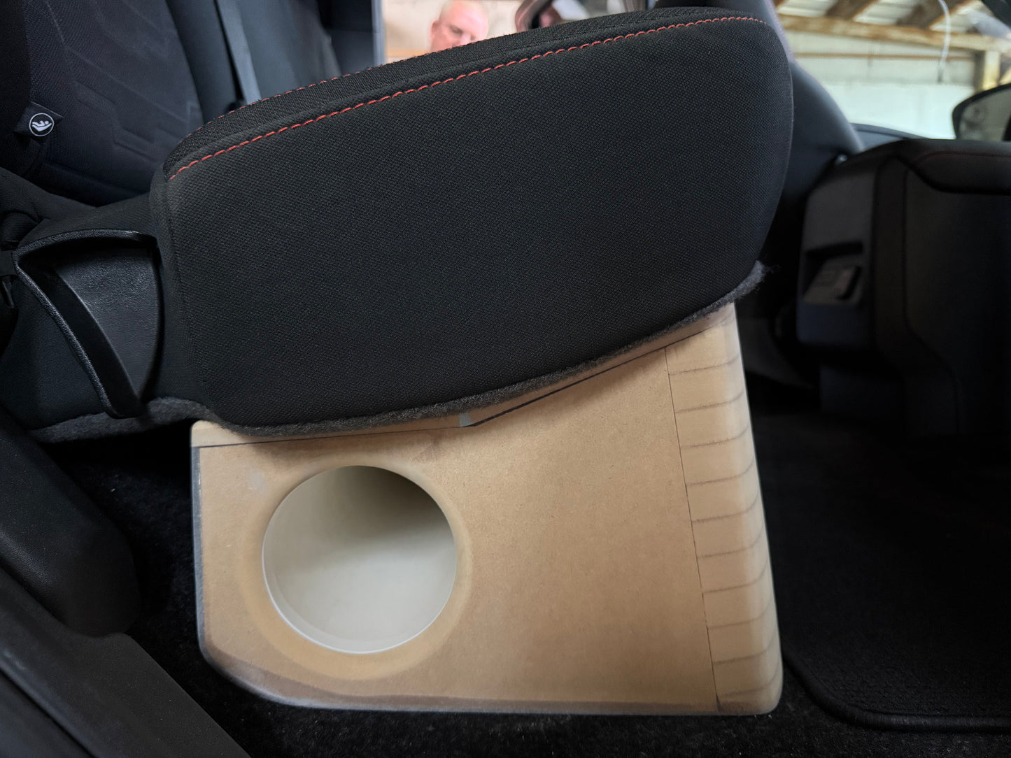 05-25 Nissan Frontier Crew Cab (Perfect Fit) 4-8” Subwoofer box