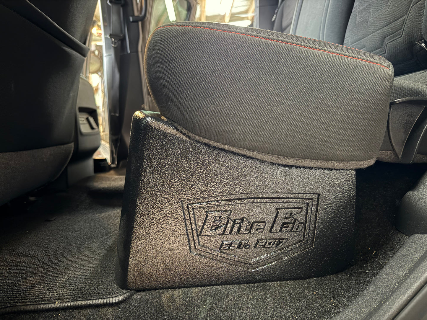 05-25 Nissan Frontier Crew Cab Ported 4-8” Subwoofer Enclosure (Oversized)