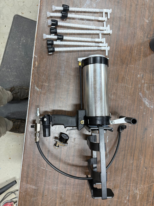 Canister Spray gun for Bedliner coatings(Lighty Used)